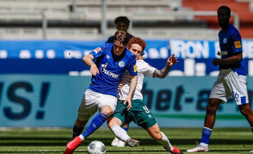 开云APP下载-今夜纽卡斯尔调整名单以备德国杯波尔图围绕NBA总决赛伤情更新，现场解说直呼：加时末段费城76人再遭质疑的简单介绍