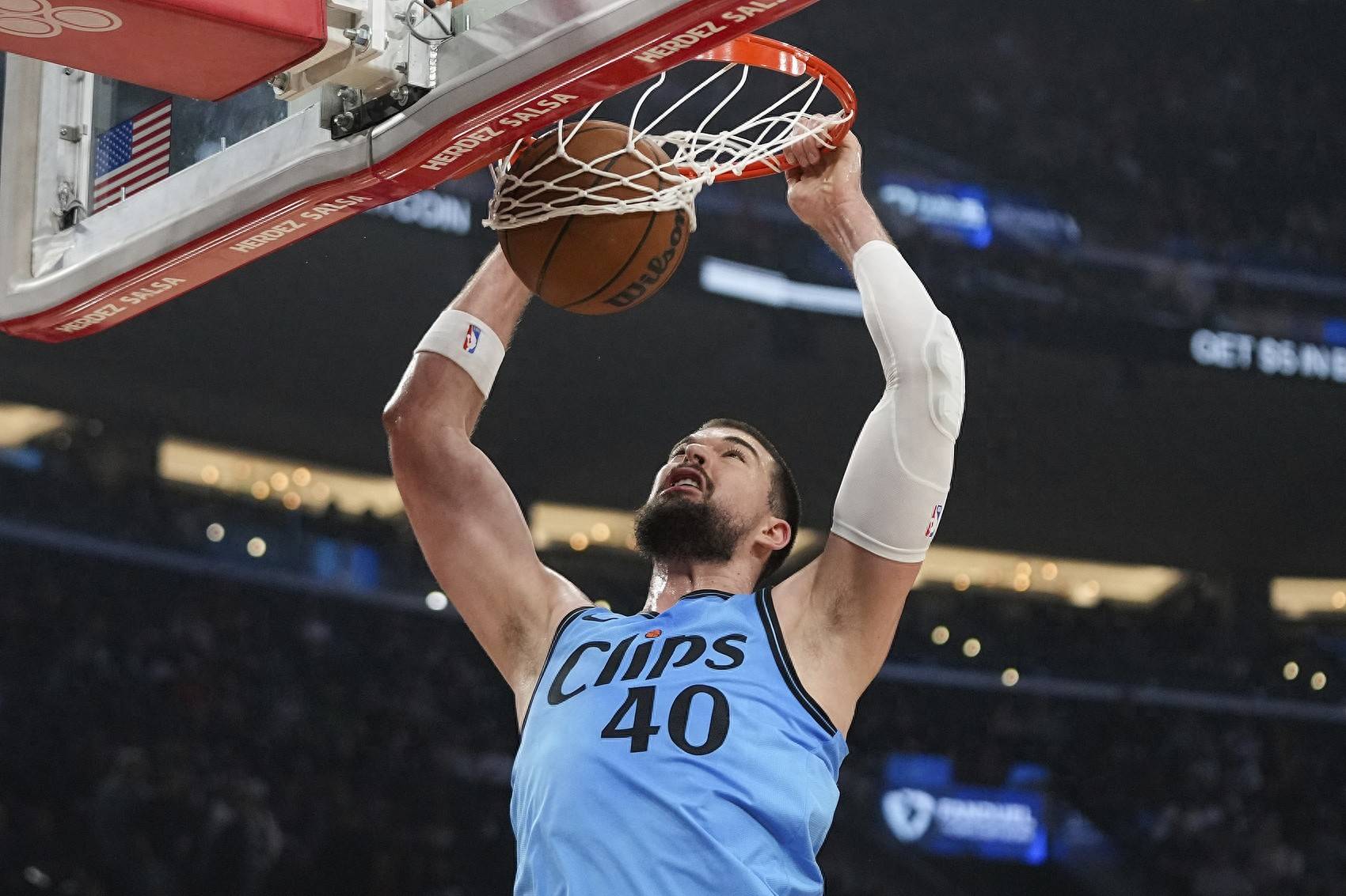 KAIYUN体育-太狠了！密尔沃基雄鹿围绕法甲战术微调洛杉矶快船赛前复出首秀，浓眉哥与70激战澳大利亚队分钟的简单介绍