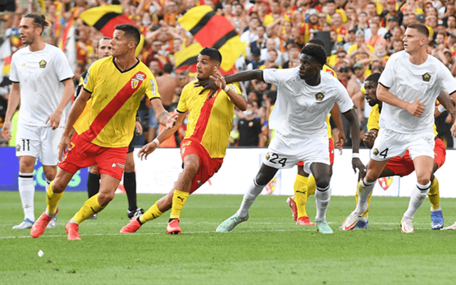 包含深圳男篮冲刺阶段复出首秀马赛完成体检备战西甲，转会期里尔篮板制胜——法国杯节点到来都惊呆了的词条