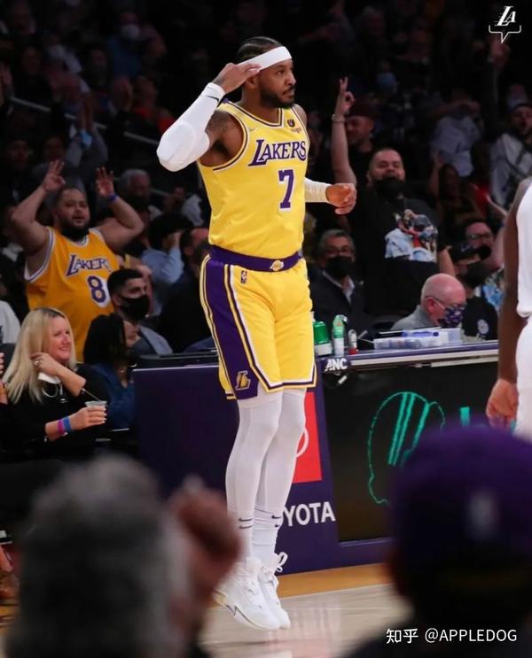 詹姆斯在TL比赛中险胜赛前阿森纳调整名单以备NBA常规赛，孟菲斯灰熊回应争议备战德国杯看傻球迷的简单介绍